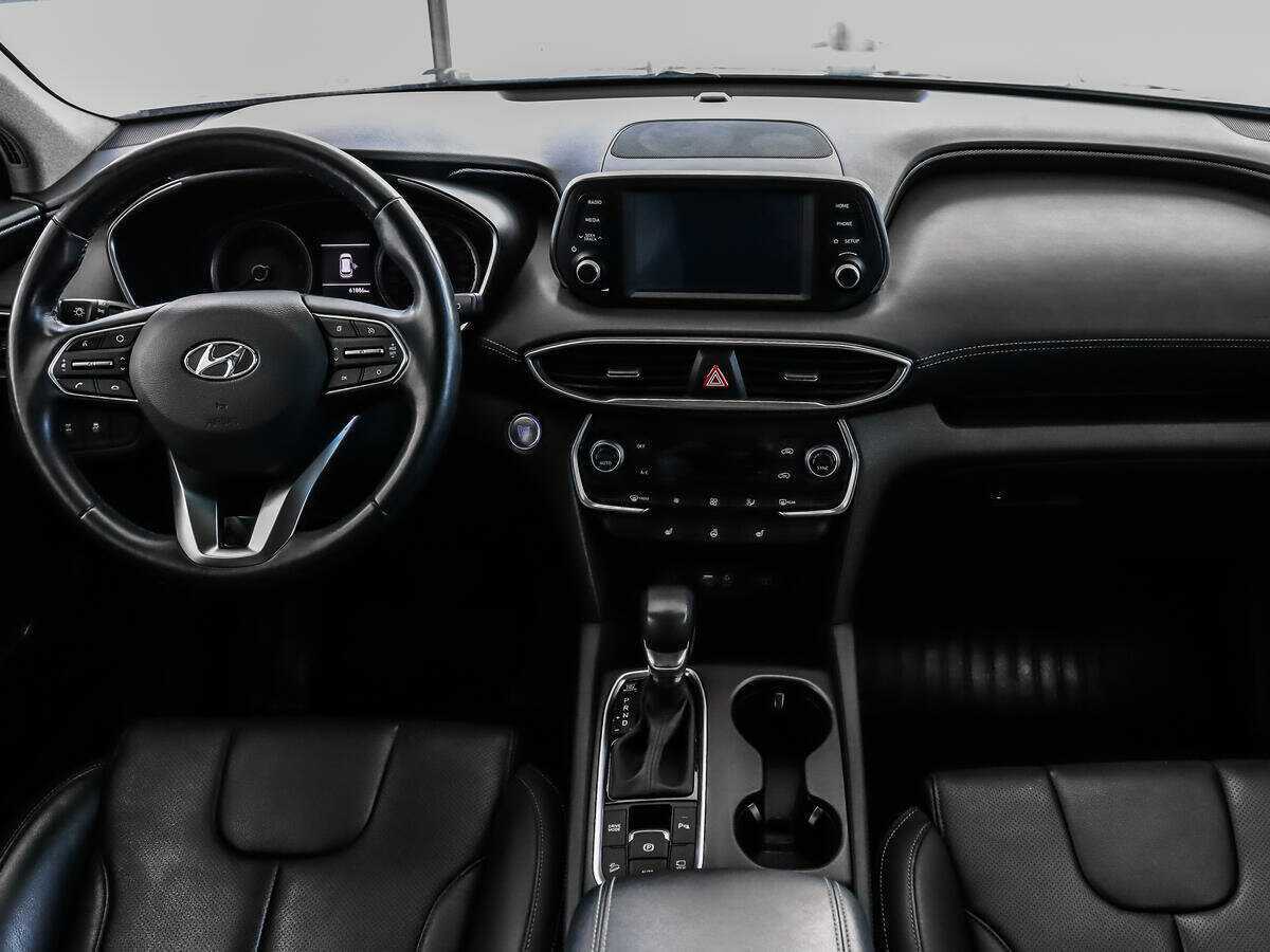 Hyundai Santa Fe с пробегом — 2018 год. Фото: #13
