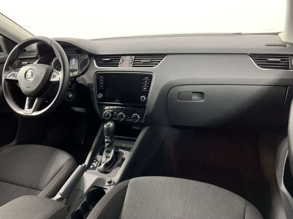 Skoda Octavia с пробегом — 2018 год. Фото: #6
