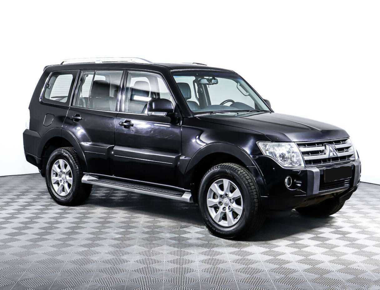 Mitsubishi Pajero с пробегом — 2010 год. Фото: #2