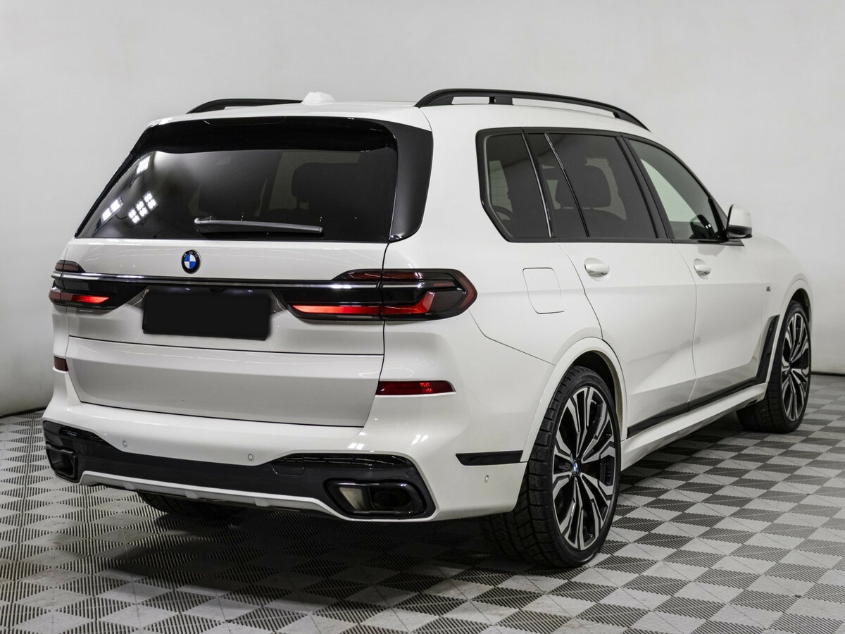 BMW X7 с пробегом — 2022 год. Фото: #3