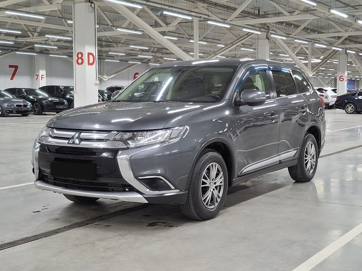 Mitsubishi Outlander с пробегом — 2015 год. Фото: #0