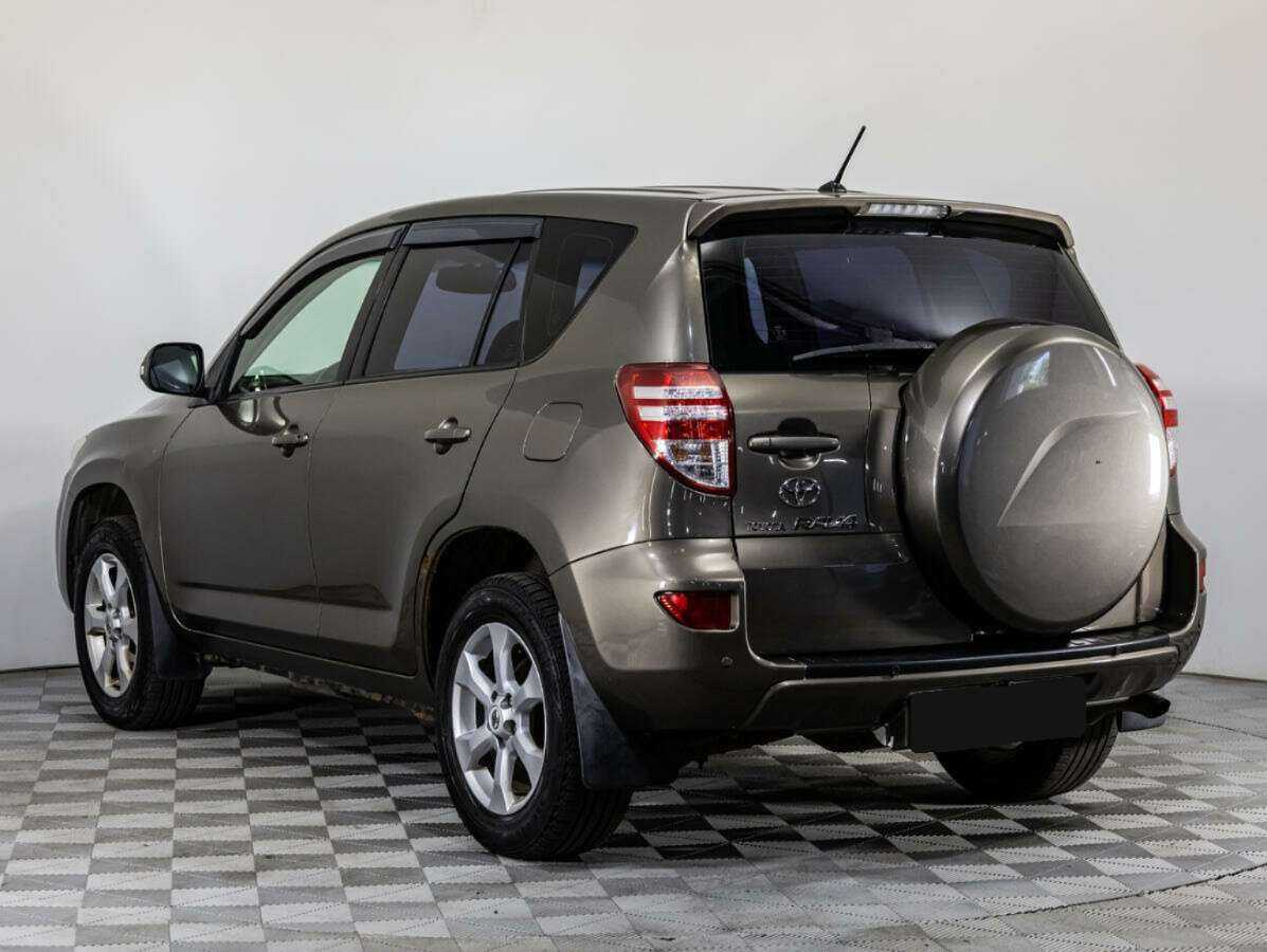 Toyota RAV4 с пробегом — 2010 год. Фото: #6