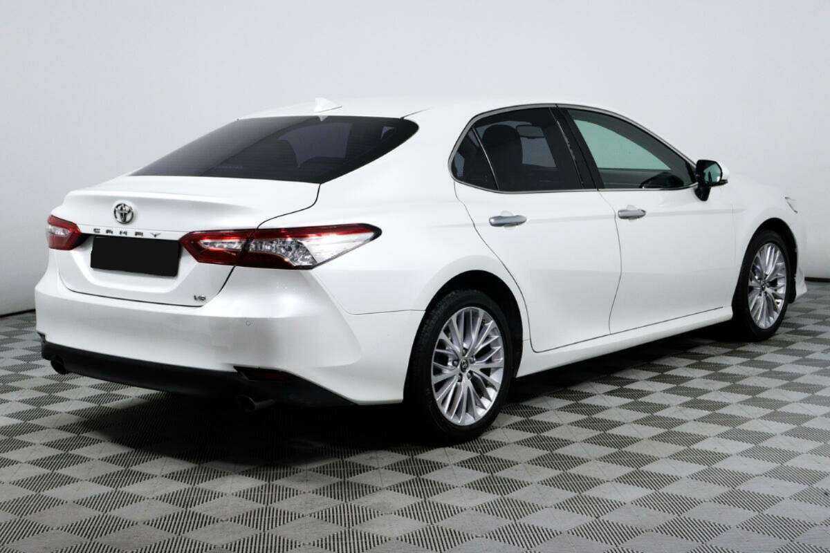 Toyota Camry с пробегом — 2019 год. Фото: #4