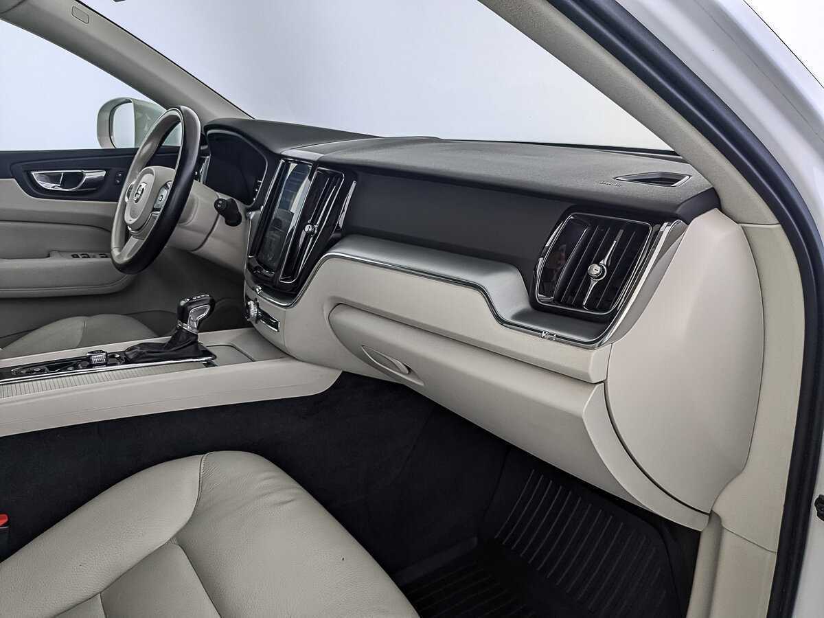 Volvo XC60 с пробегом — 2018 год. Фото: #12