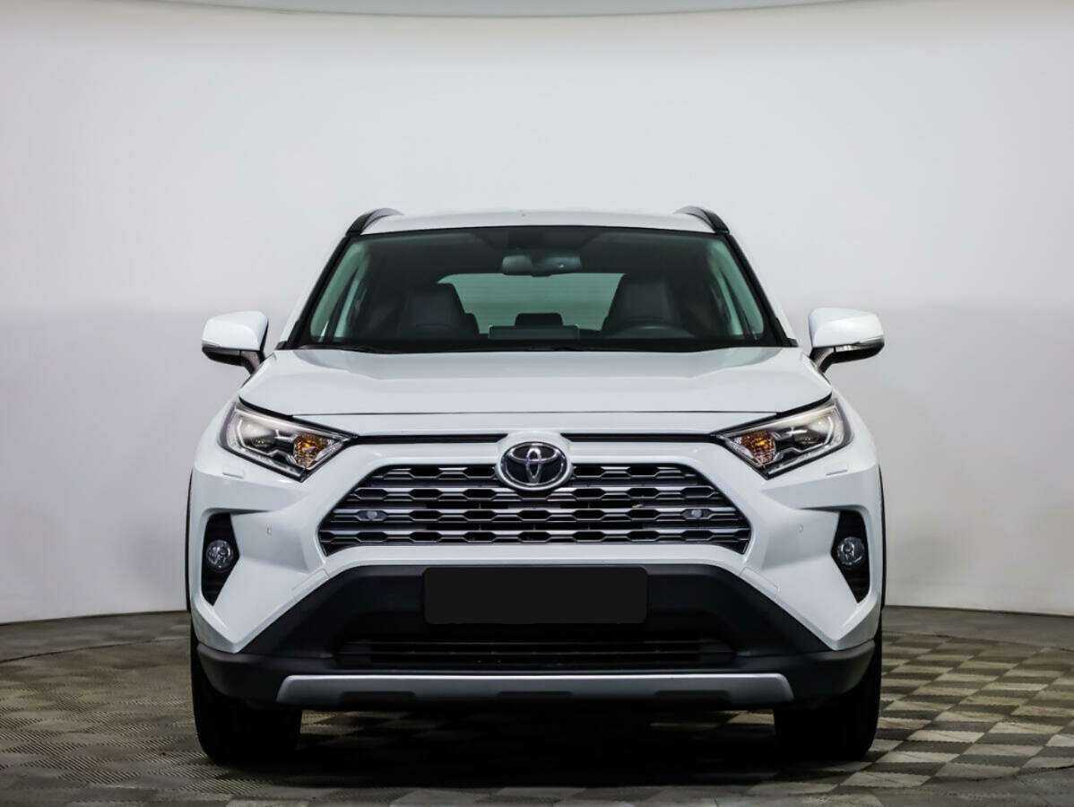 Toyota RAV4 с пробегом — 2021 год. Фото: #0
