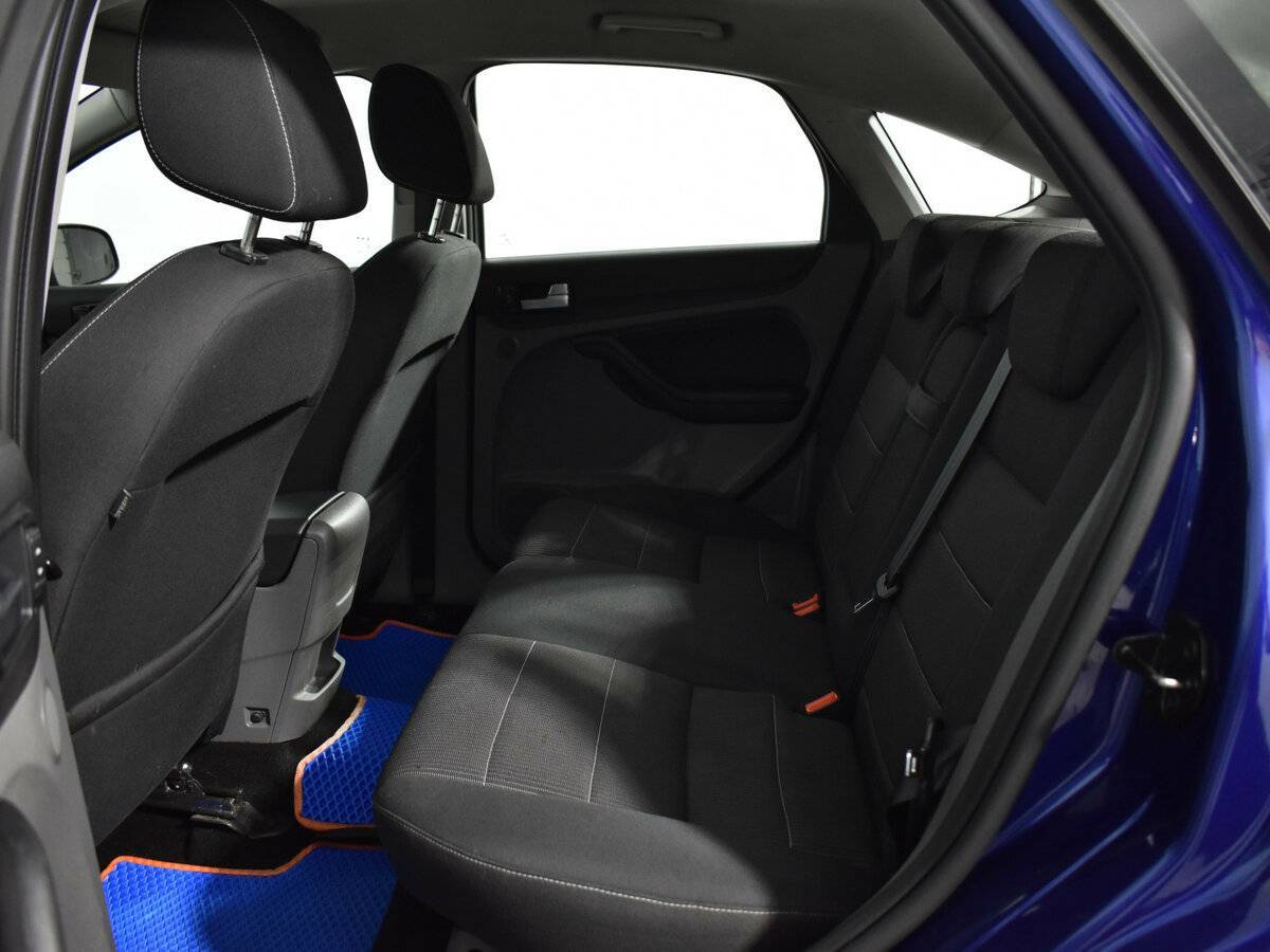 Ford Focus с пробегом — 2010 год. Фото: #11