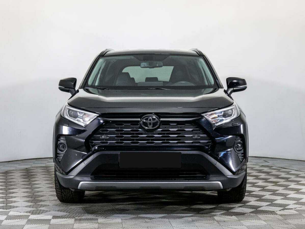 Toyota RAV4 с пробегом — 2022 год. Фото: #1