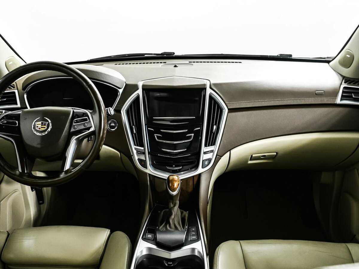 Cadillac SRX с пробегом — 2013 год. Фото: #10