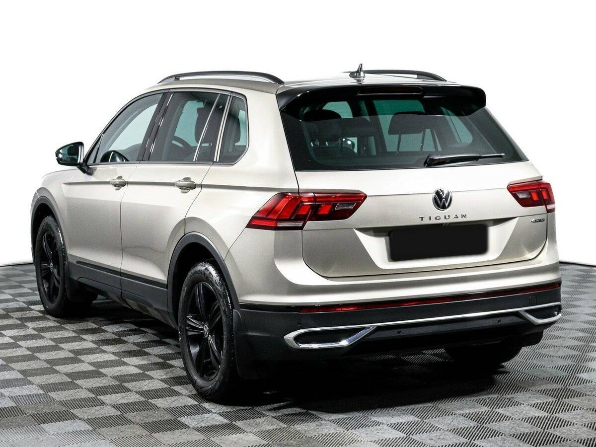 Volkswagen Tiguan с пробегом — 2021 год. Фото: #6