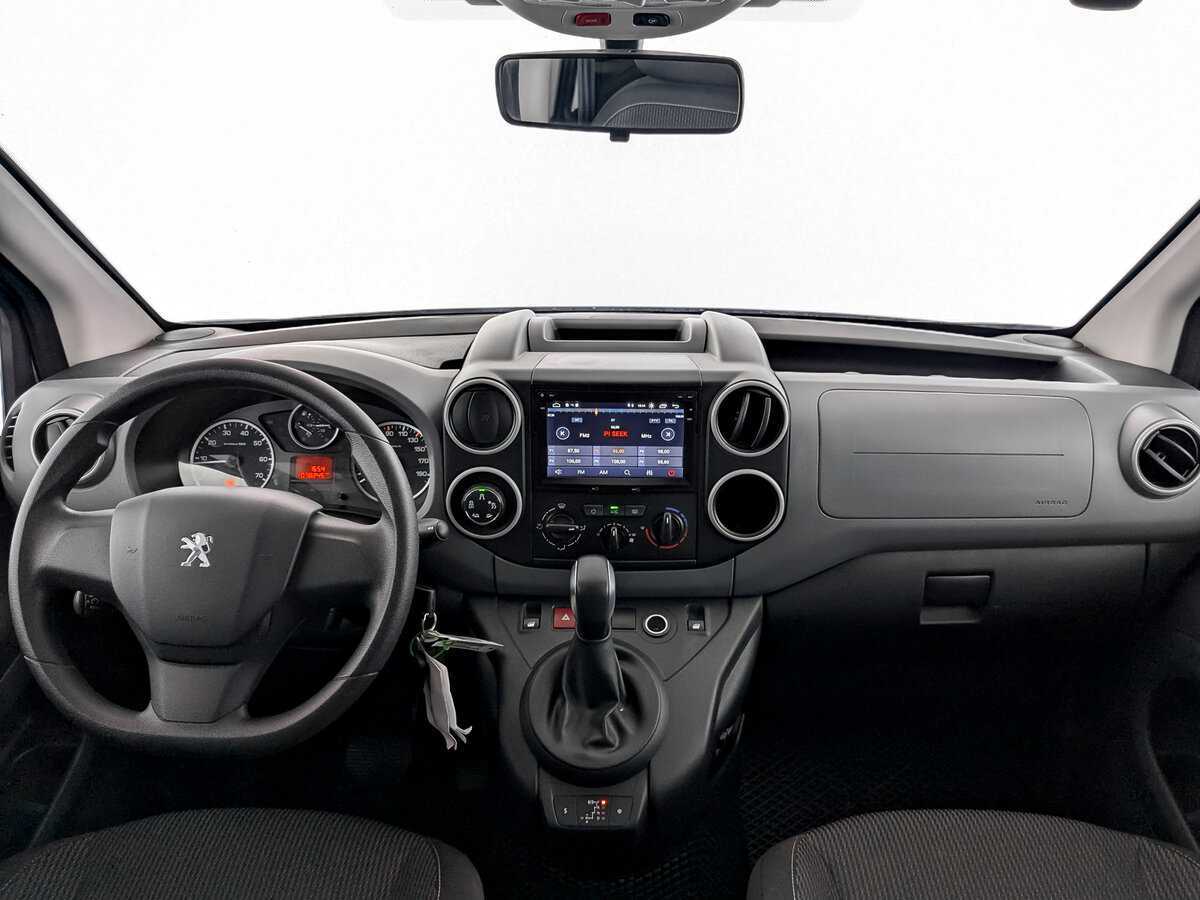Peugeot Partner с пробегом — 2021 год. Фото: #11