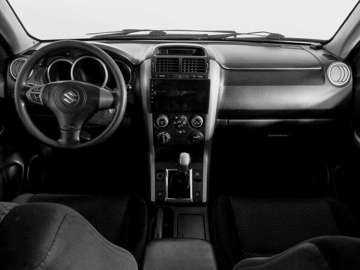 Suzuki Grand Vitara с пробегом — 2005 год. Фото: #11