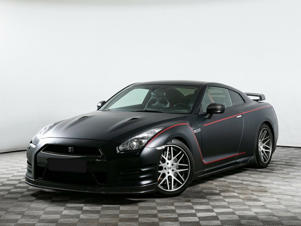 Nissan GT-R с пробегом — 2011 год. Посмотреть фото