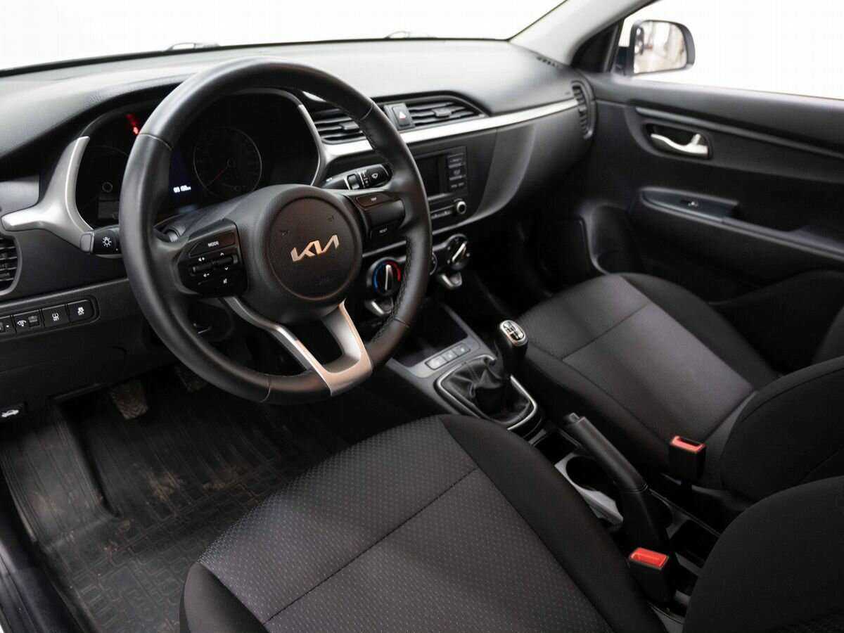 Kia Rio с пробегом — 2022 год. Фото: #6