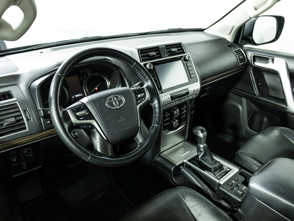 Toyota Land Cruiser Prado с пробегом — 2019 год. Фото: #8