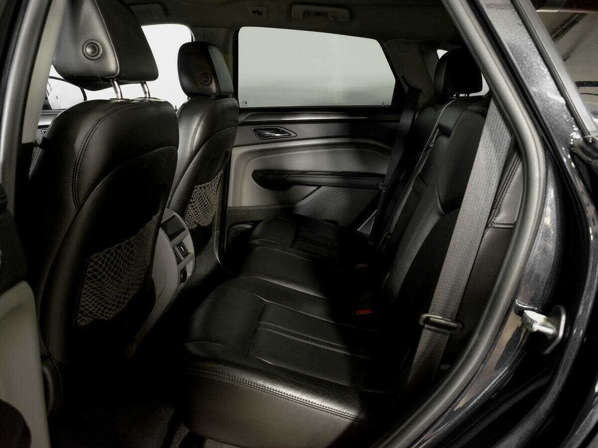 Cadillac SRX с пробегом — 2011 год. Фото: #9