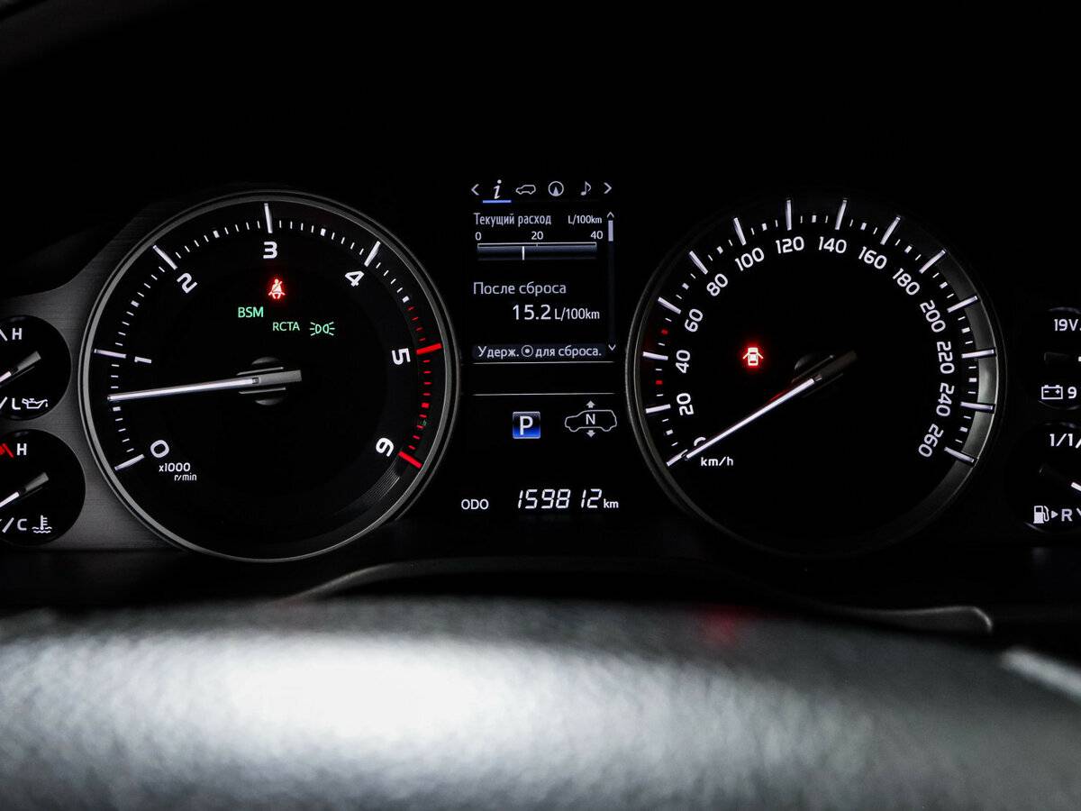 Toyota Land Cruiser с пробегом — 2018 год. Фото: #10