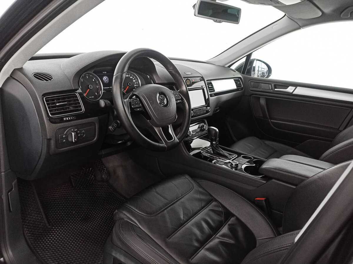 Volkswagen Touareg с пробегом — 2013 год. Фото: #12