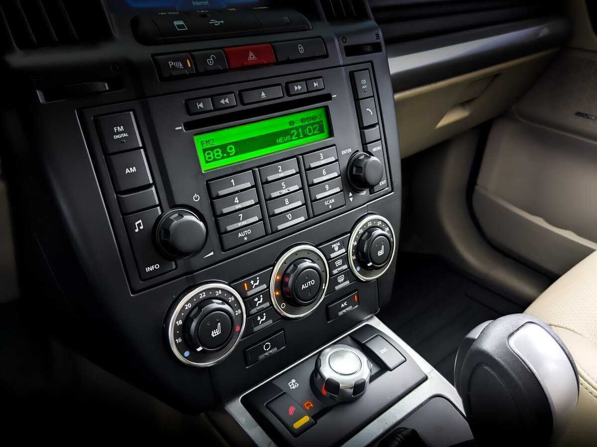 Land Rover Freelander с пробегом — 2010 год. Фото: #22