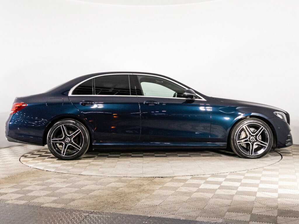 Mercedes-Benz E-Класс с пробегом — 2017 год. Фото: #3