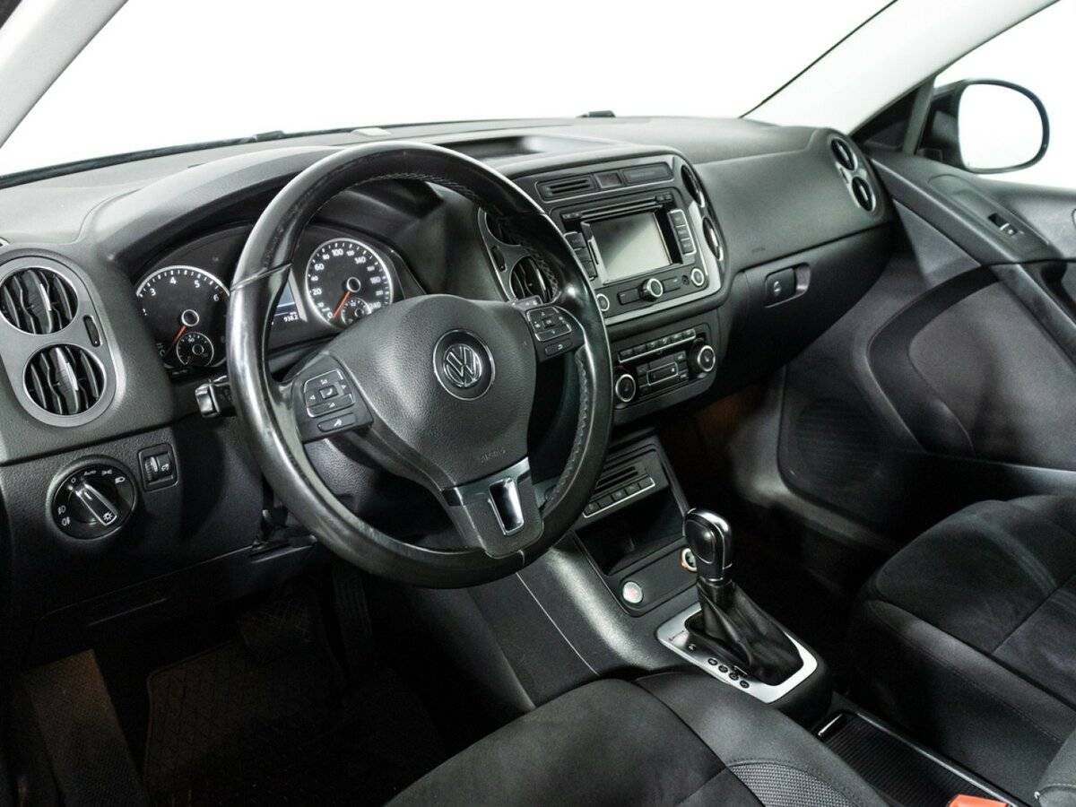 Volkswagen Tiguan с пробегом — 2012 год. Фото: #10
