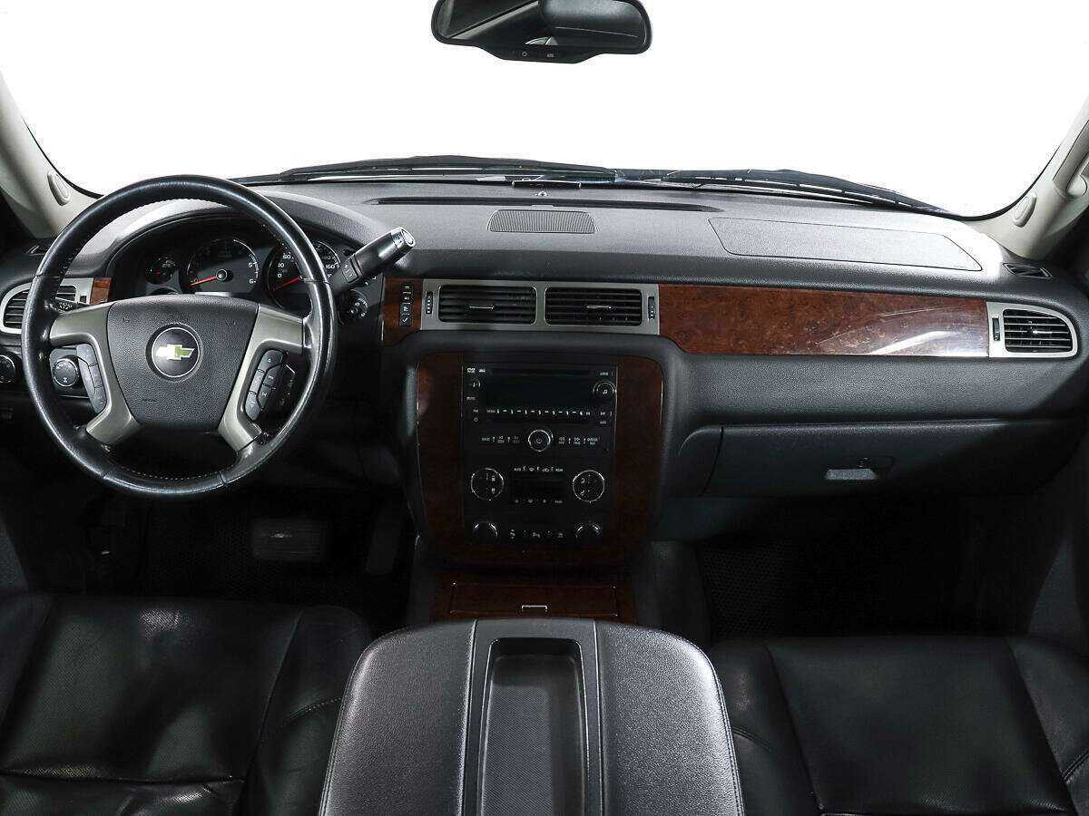 Chevrolet Tahoe с пробегом — 2011 год. Фото: #10
