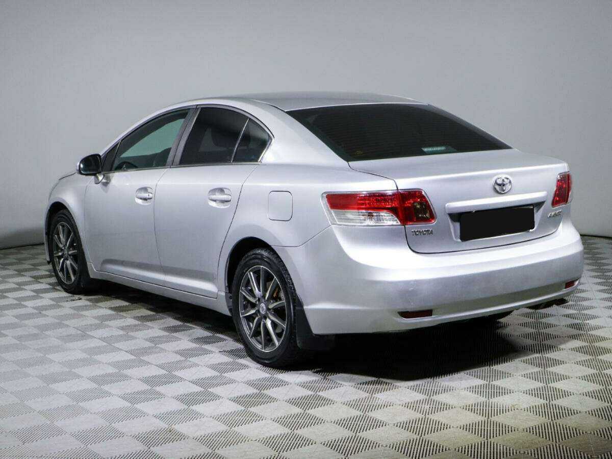 Toyota Avensis с пробегом — 2011 год. Фото: #2
