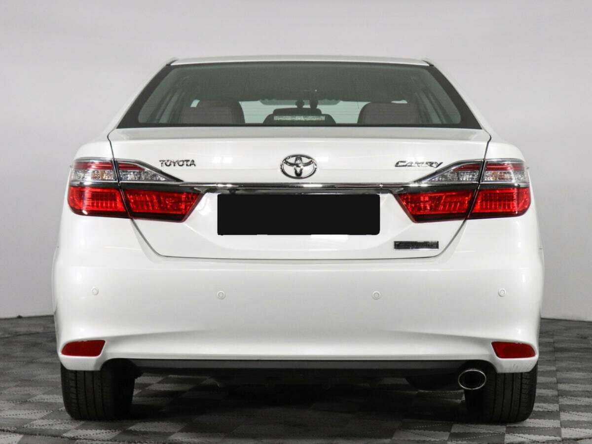 Toyota Camry с пробегом — 2016 год. Фото: #5