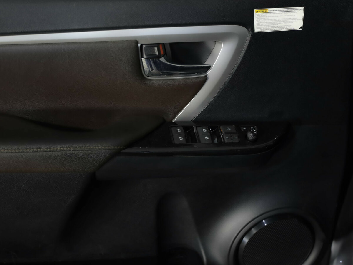 Toyota Fortuner с пробегом — 2017 год. Фото: #24