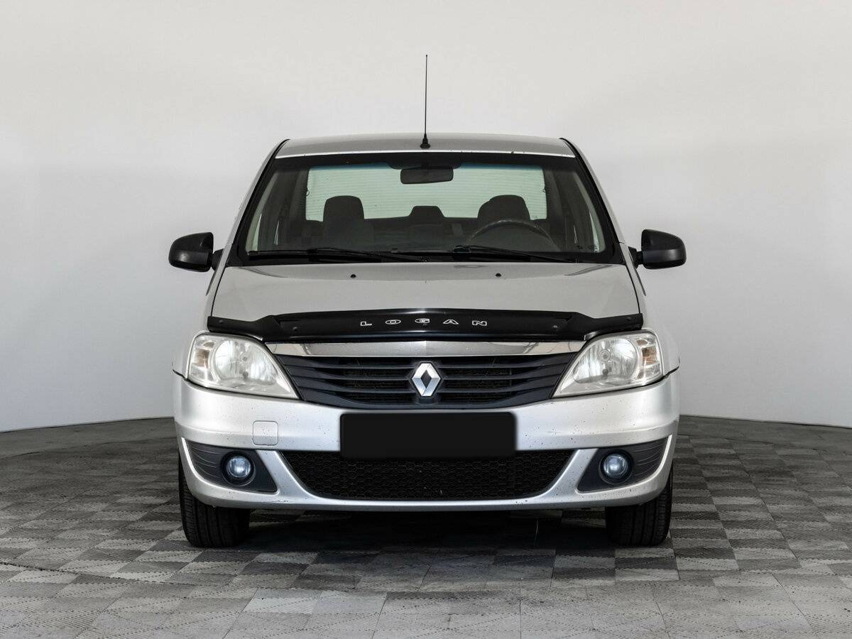 Renault Logan с пробегом — 2012 год. Фото: #1