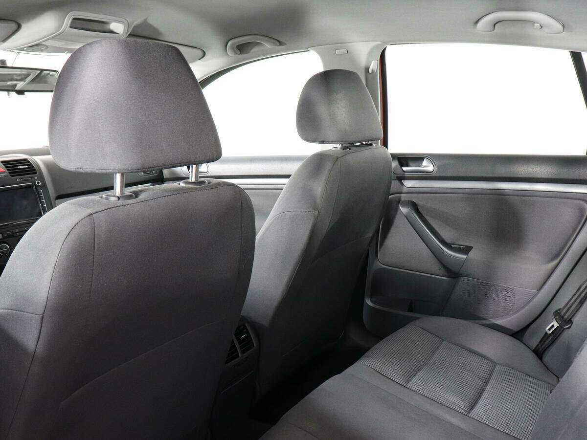 Volkswagen Jetta с пробегом — 2007 год. Фото: #7