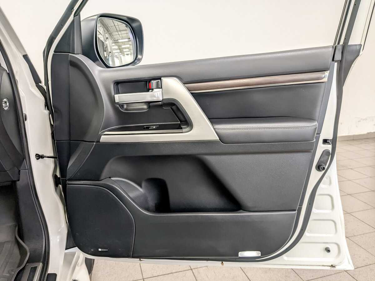 Toyota Land Cruiser с пробегом — 2020 год. Фото: #24