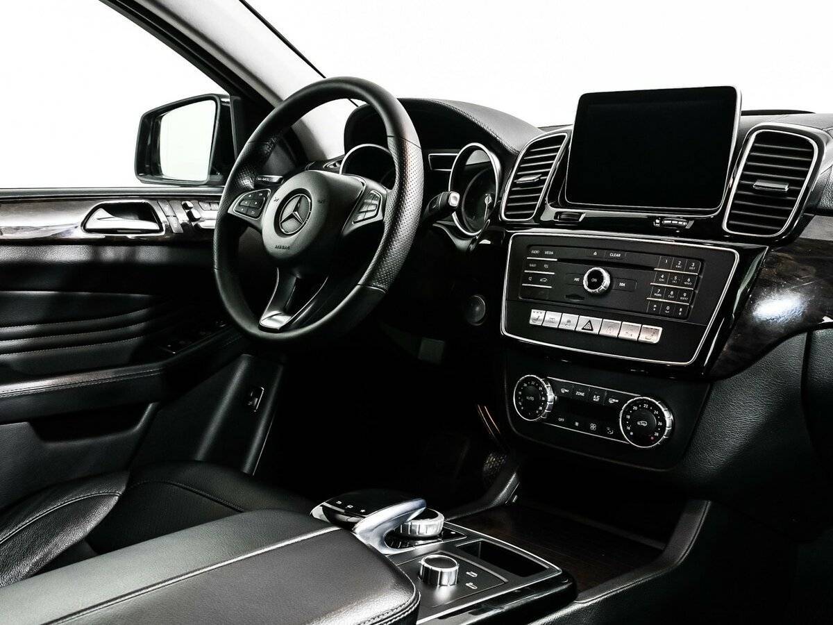 Mercedes-Benz GLE Coupe с пробегом — 2015 год. Фото: #8