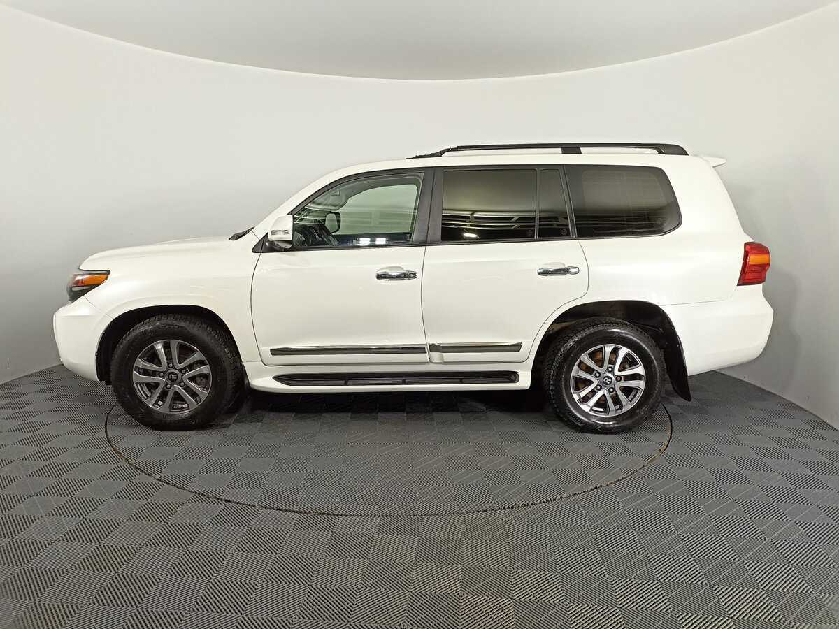 Toyota Land Cruiser с пробегом — 2015 год. Фото: #7