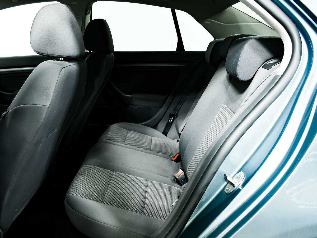 Volkswagen Jetta с пробегом — 2008 год. Фото: #11