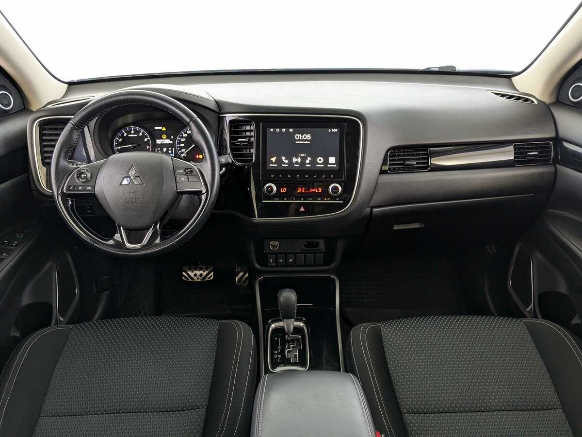Mitsubishi Outlander с пробегом — 2022 год. Фото: #16