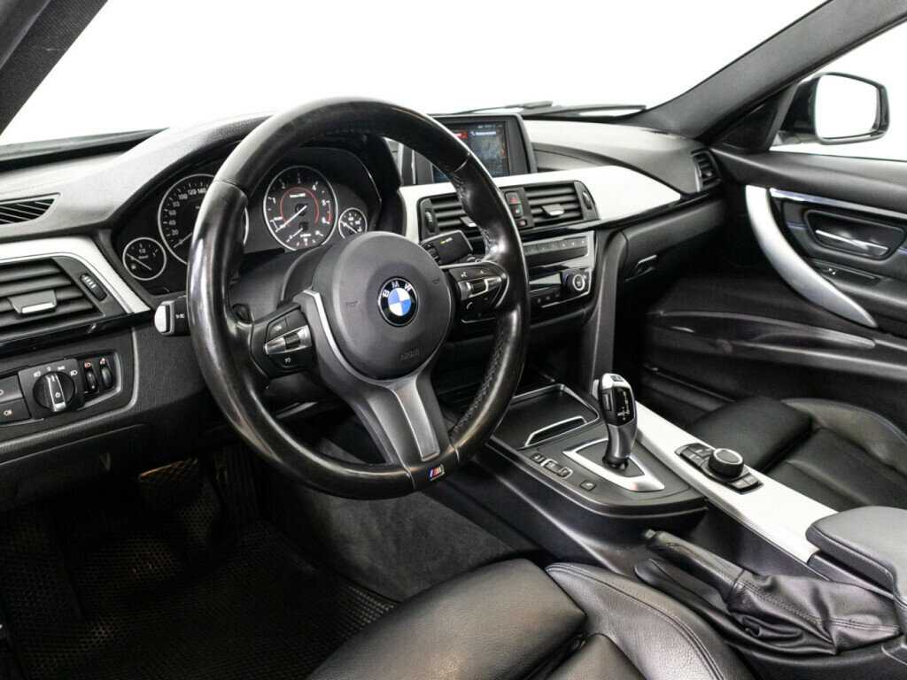 BMW 3 серии с пробегом — 2018 год. Фото: #10