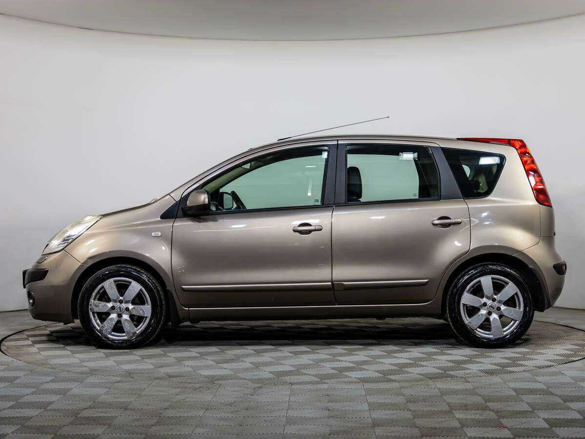 Nissan Note с пробегом — 2007 год. Фото: #6
