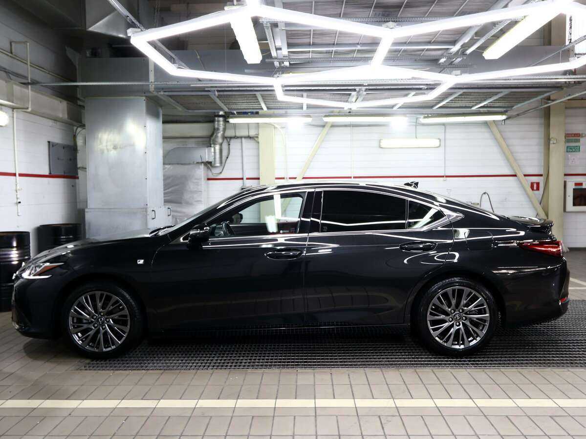 Lexus ES с пробегом — 2021 год. Фото: #4