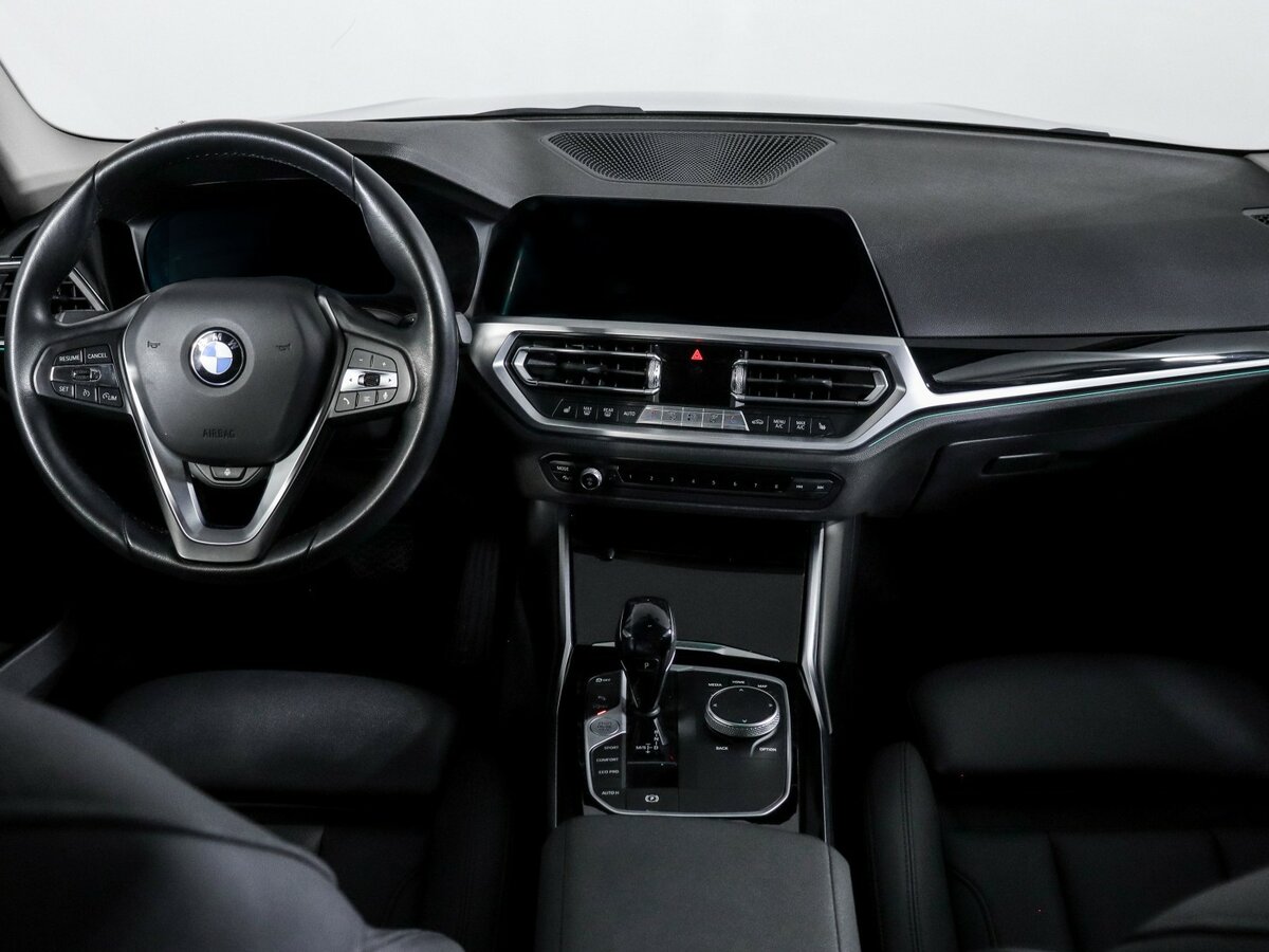 BMW 3 серии с пробегом — 2021 год. Фото: #9