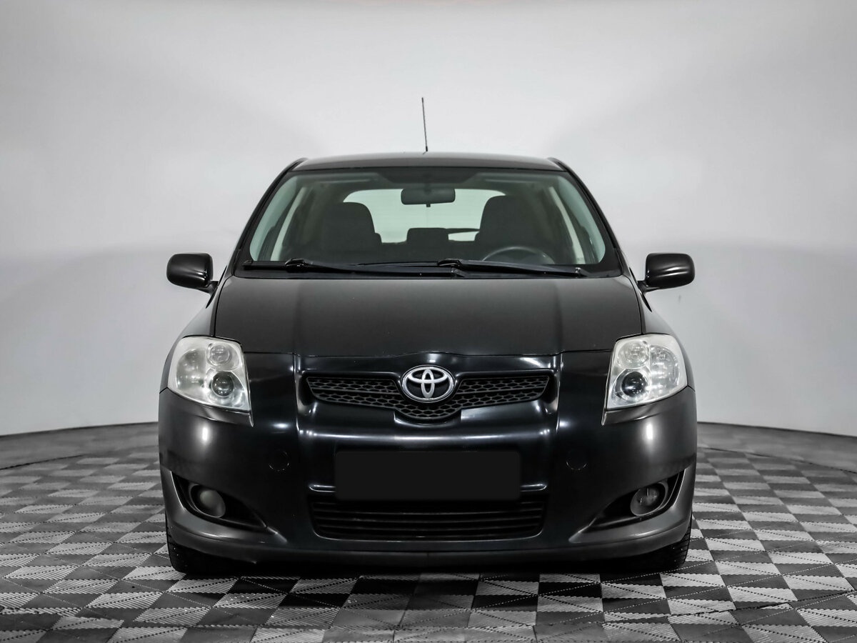 Toyota Auris с пробегом — 2007 год. Фото: #3