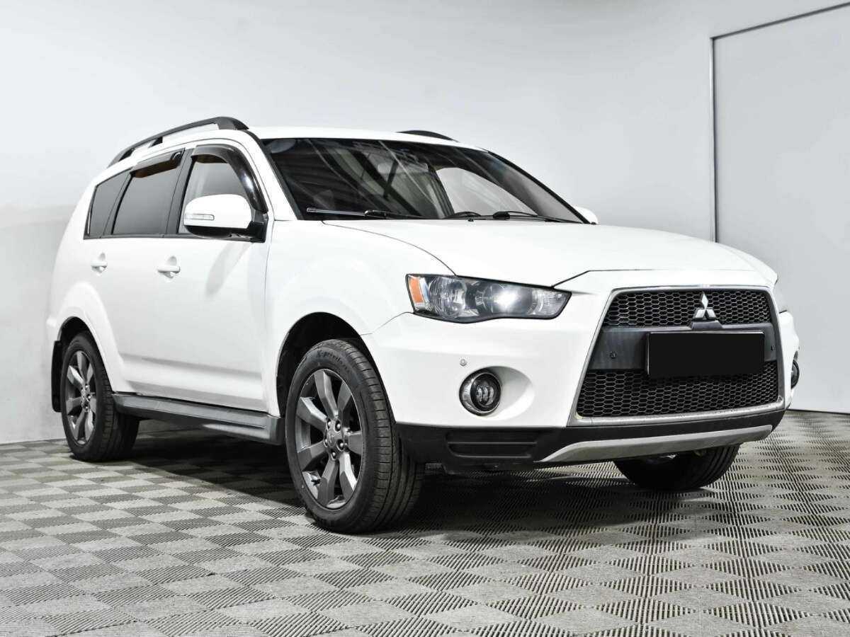 Mitsubishi Outlander с пробегом — 2011 год. Фото: #2