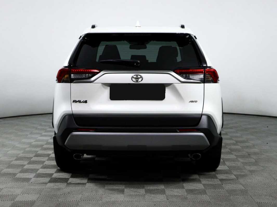 Toyota RAV4 с пробегом — 2021 год. Фото: #5