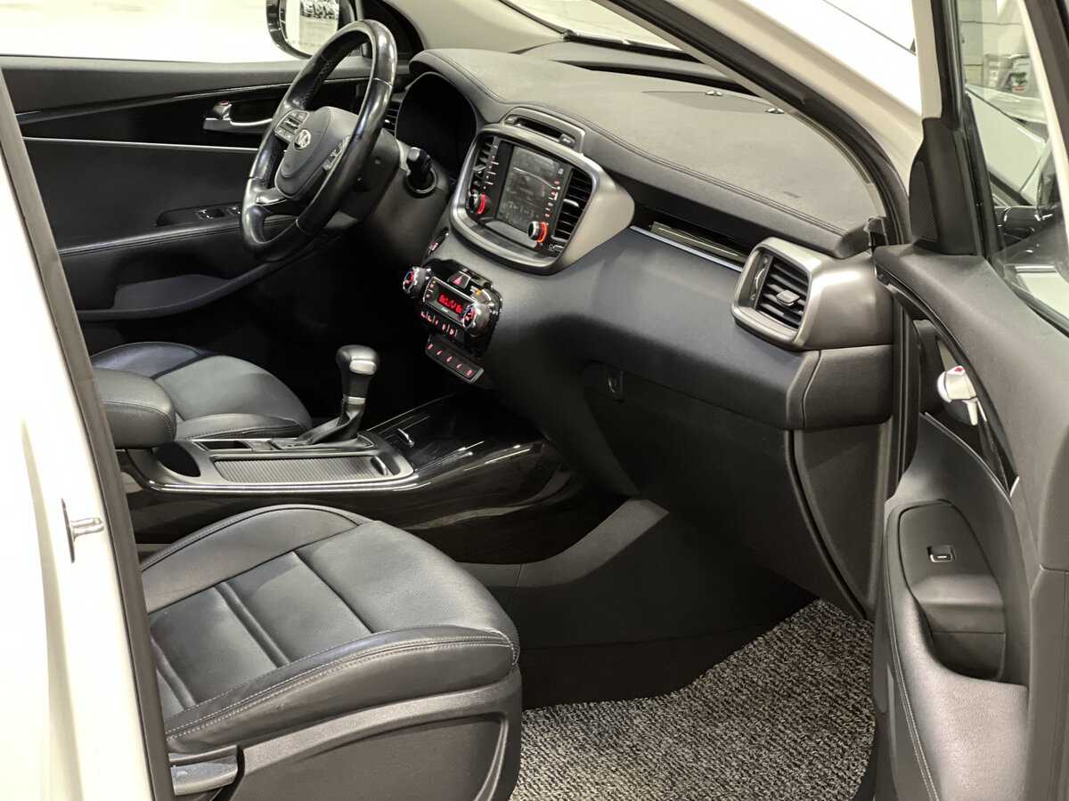 Kia Sorento с пробегом — 2018 год. Фото: #10