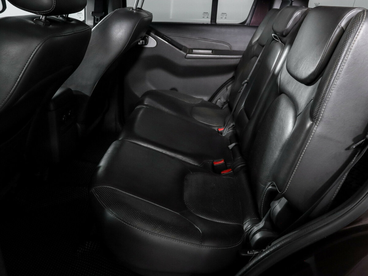 Nissan Pathfinder с пробегом — 2010 год. Фото: #9