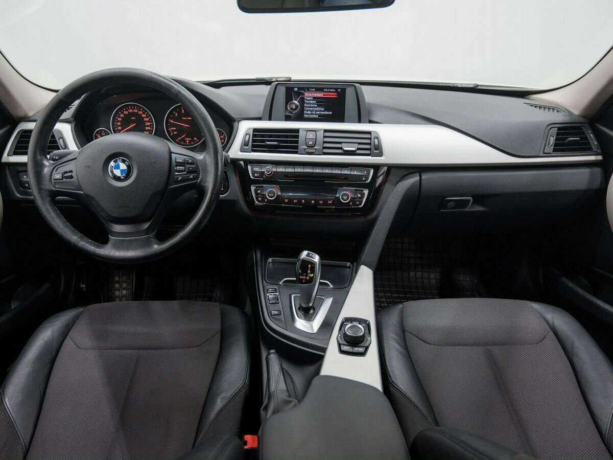 BMW 3 серии с пробегом — 2016 год. Фото: #9