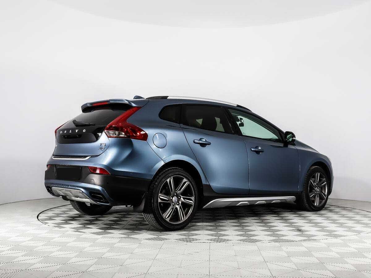 Volvo V40 Cross Country с пробегом — 2013 год. Фото: #3