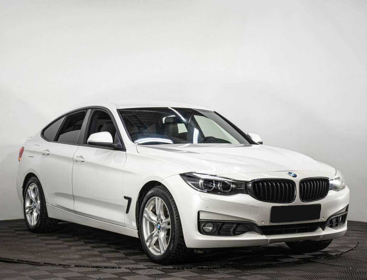BMW 3 серии с пробегом — 2017 год. Фото: #2