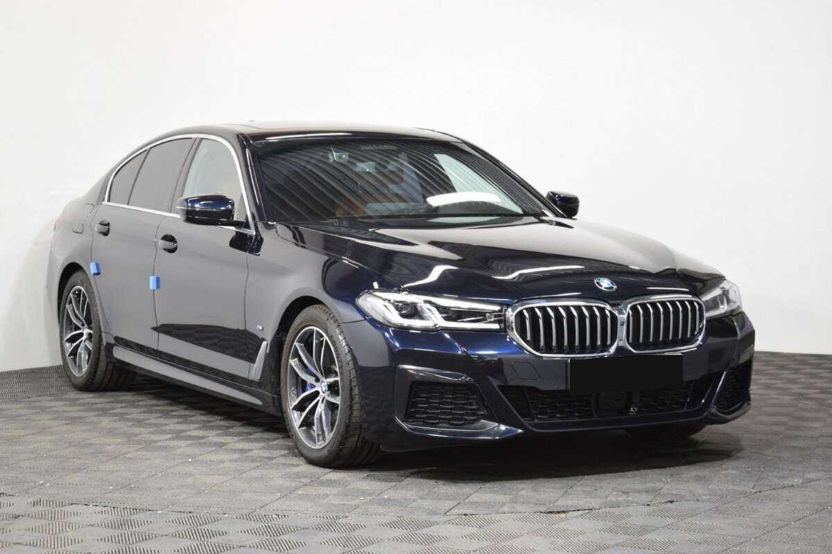 BMW 5 серии с пробегом — 2023 год. Фото: #2