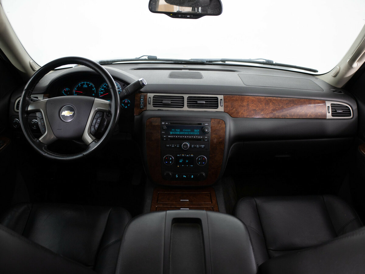 Chevrolet Tahoe с пробегом — 2012 год. Фото: #8