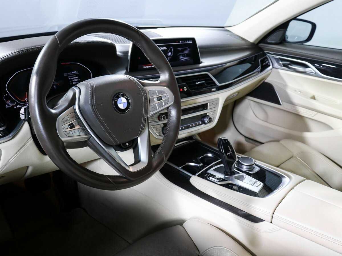 BMW 7 серии с пробегом — 2021 год. Фото: #13